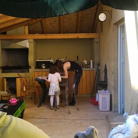 بيت شباب 1910 *